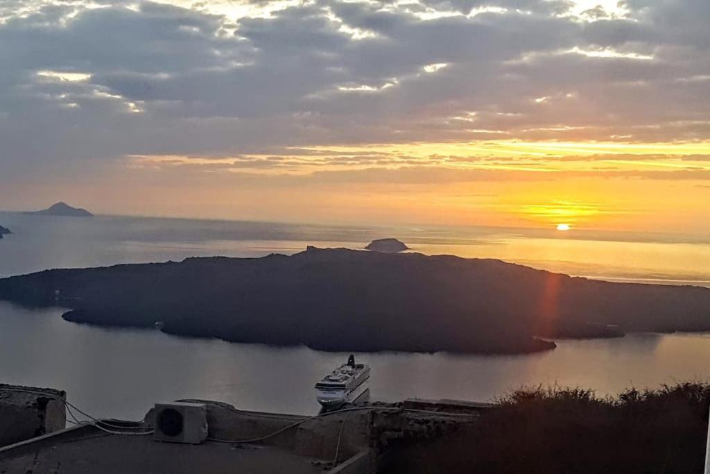Apartment Pleasure Black Santorini