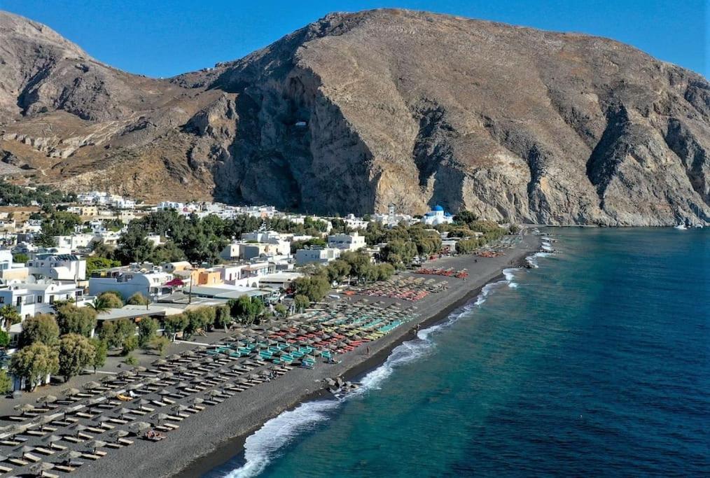 Apartment Pleasure Black Santorini