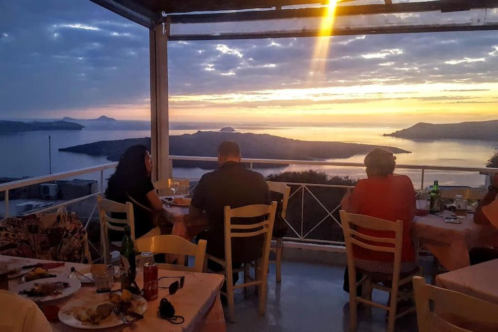 Pleasure Black Santorini