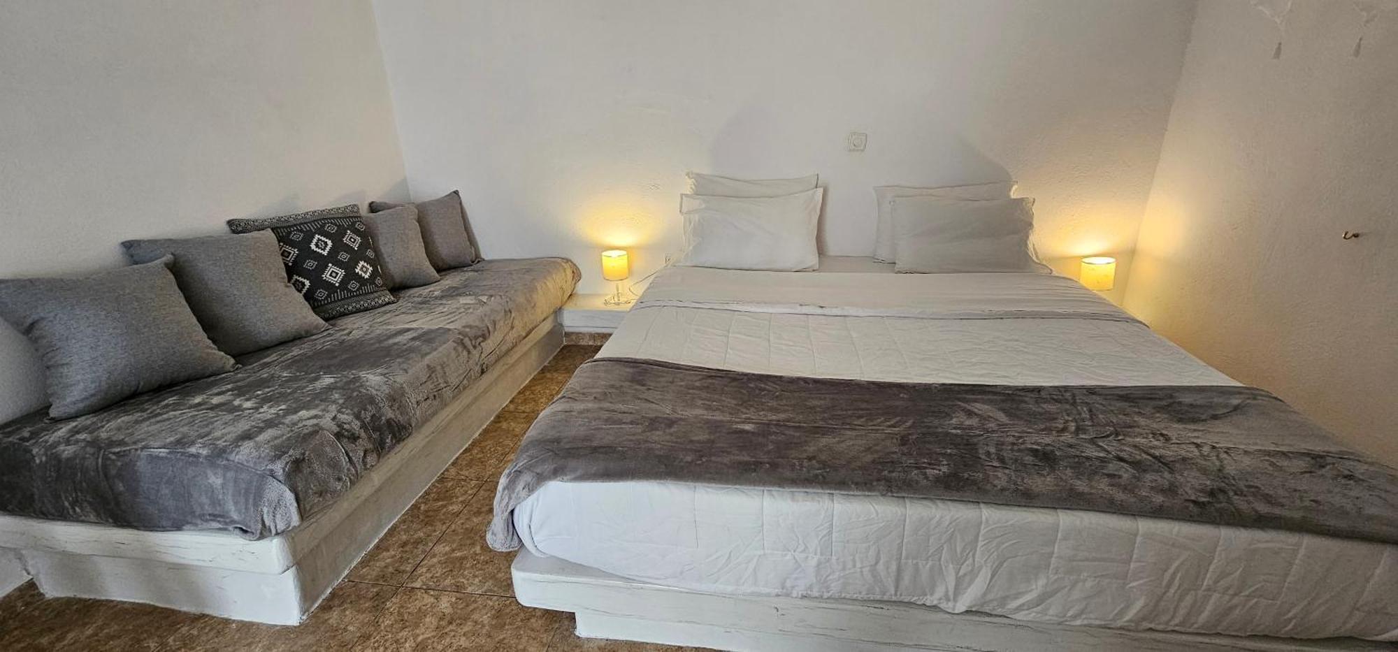 Pleasure Black Santorini Apartment *
