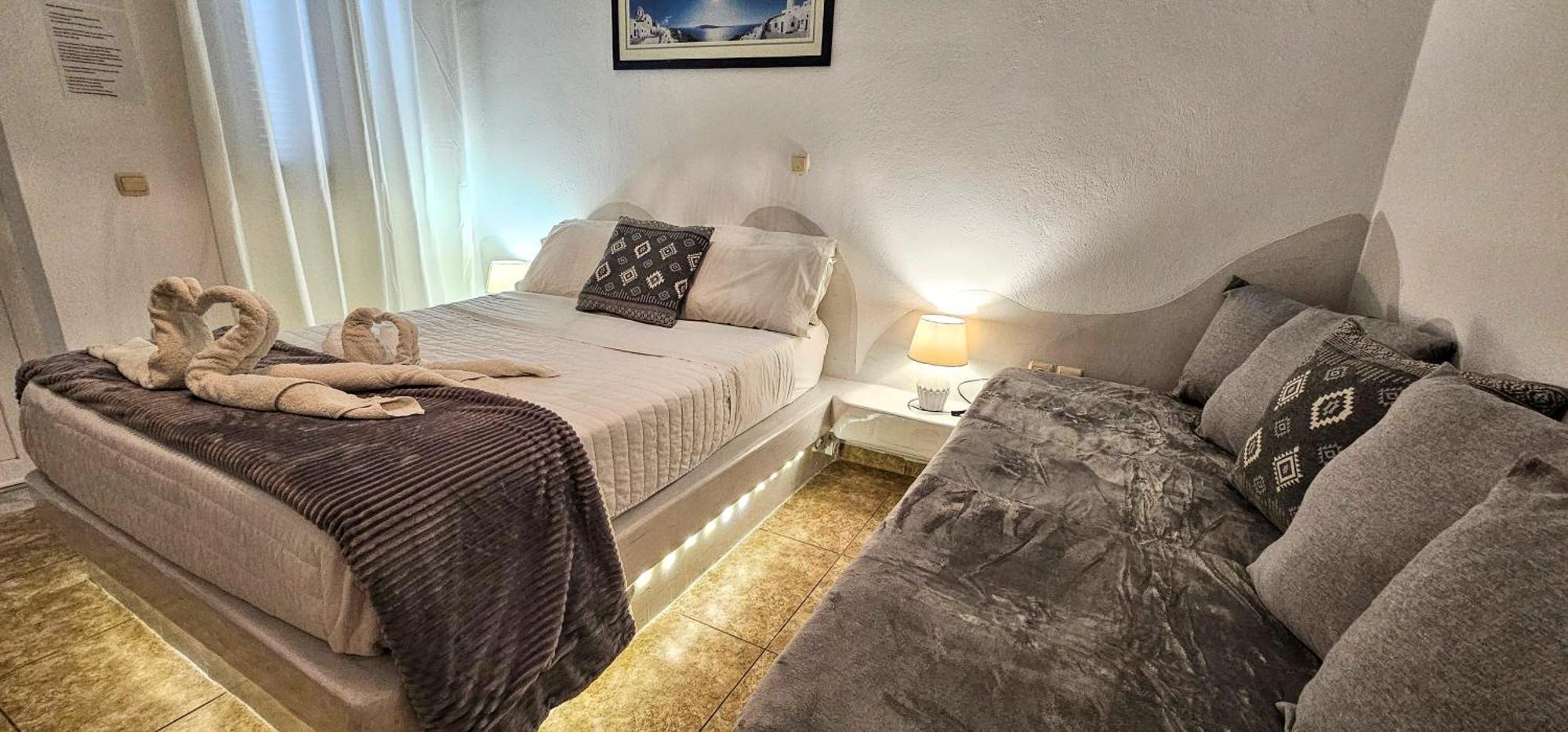 Pleasure Black Santorini Apartment Perissa (Santorini)