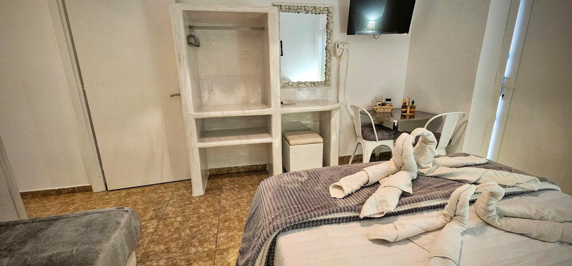 Pleasure Black Santorini Apartment *