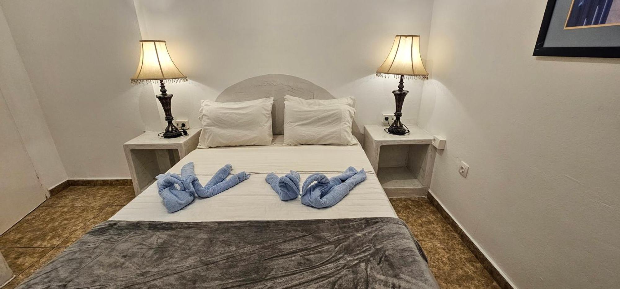 Apartment Pleasure Black Santorini Perissa (Santorini)