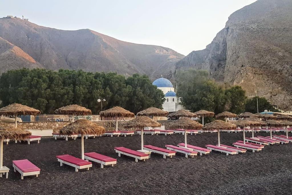 Pleasure Black Santorini
